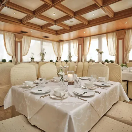 Rumer Hof Hotel