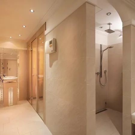 Hotel Rumer Hof 4*