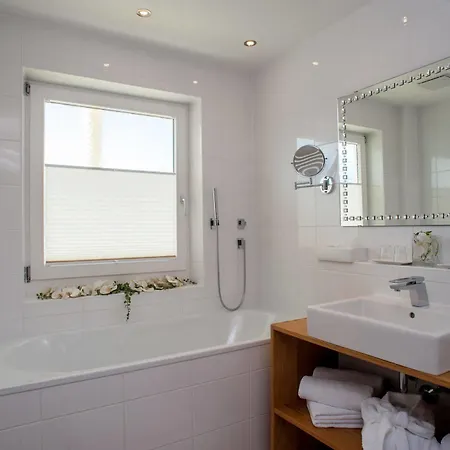 Rumer Hof Hotel 4*